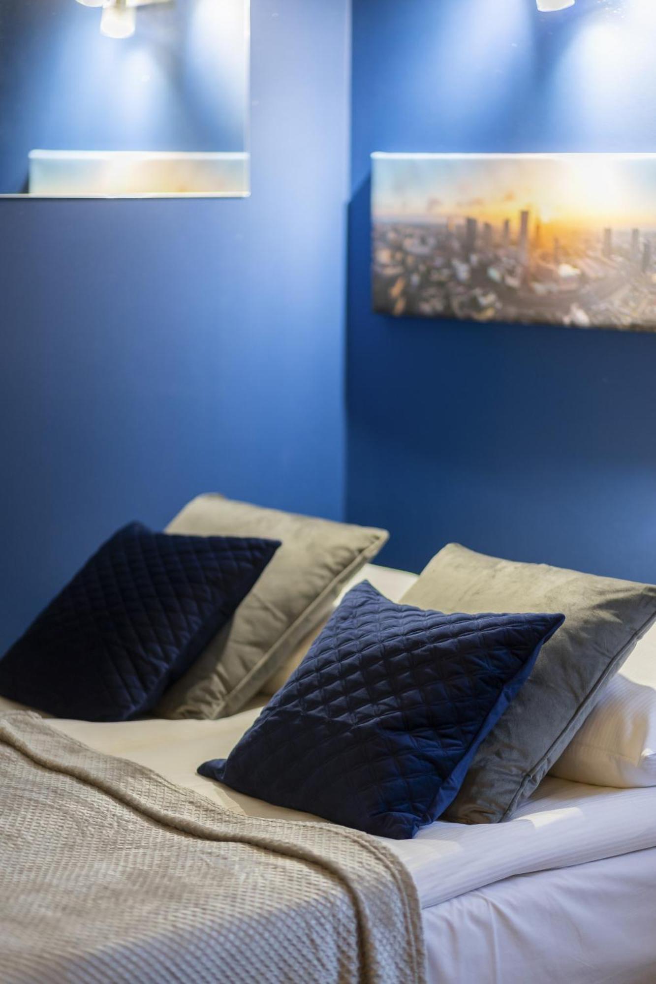 Rent Like - Comfortable Sapiezynska Leilighet *